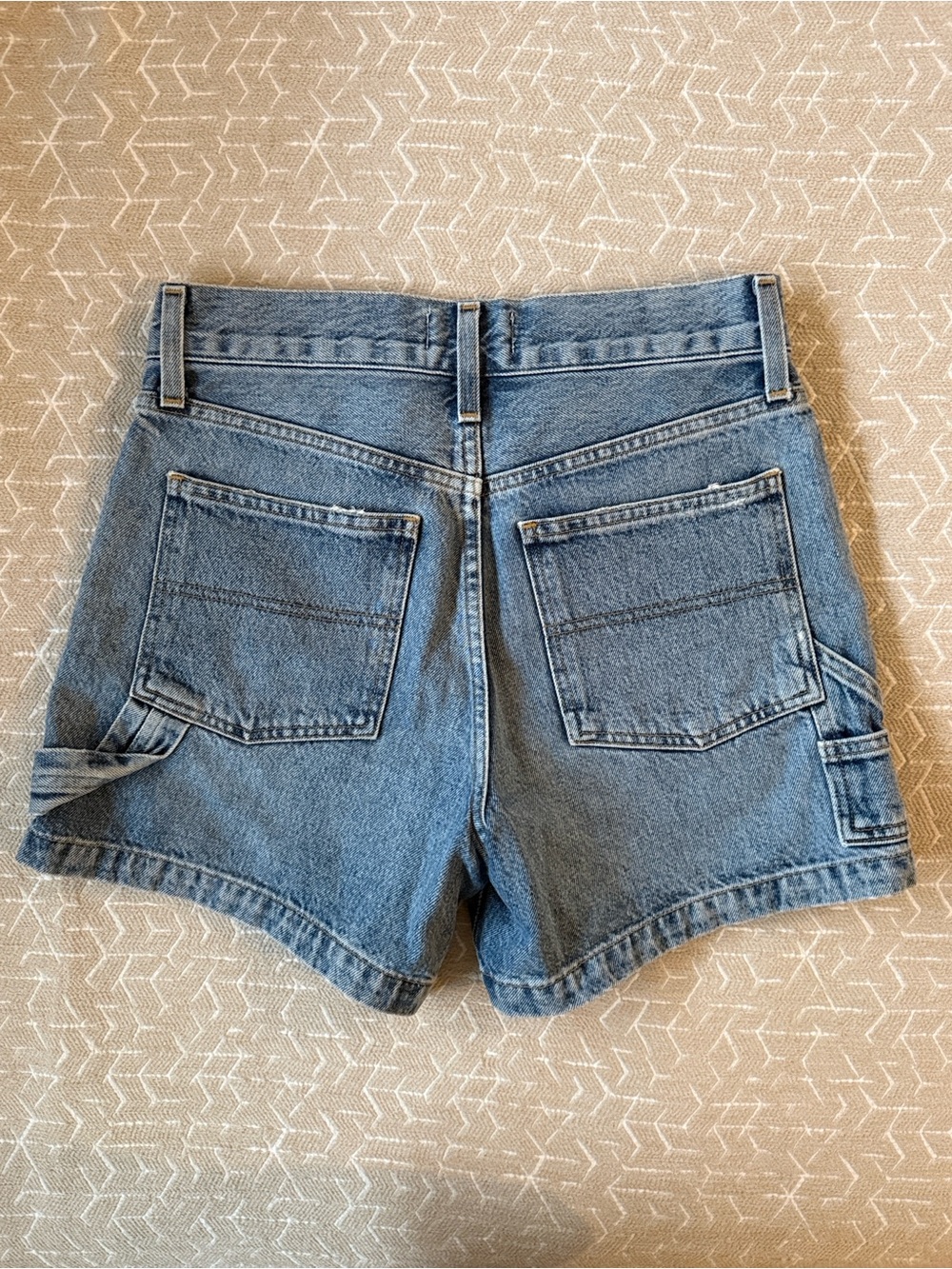 AGOLDE Magda Denim Shorts - Picture 2 of 4